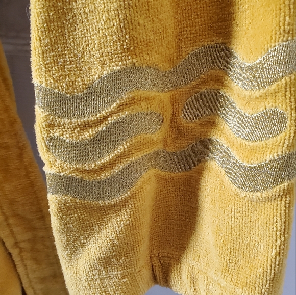 Star Trek Captain Kirk Bathrobe - Picture 4 of 6